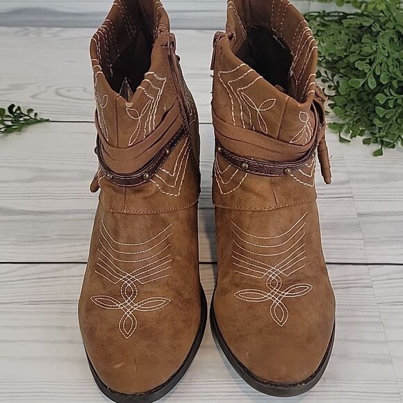 Faded Glory western inspired bootie Size 6 - Picture 2 of 12